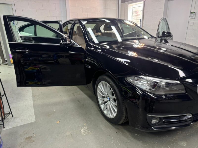 BMW 518 D LUXURY (2014 model)